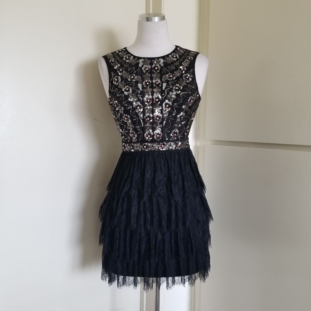 bebe Black Sequin and Lace Mini,  sz. 4, NWOT